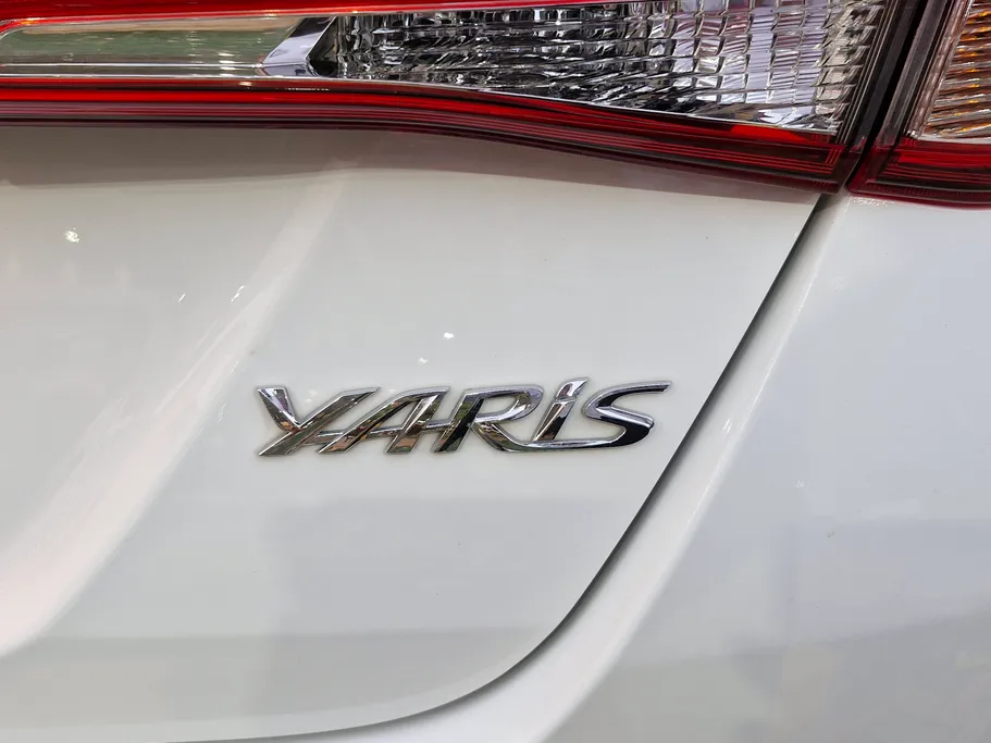 2022 Toyota Yaris  Y 