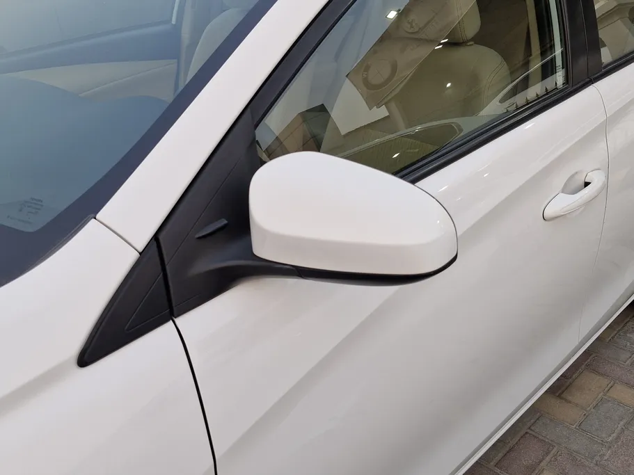 2022 Toyota Yaris  Y 