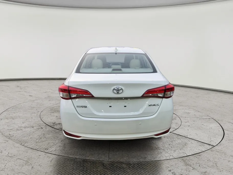 2022 Toyota Yaris  Y 