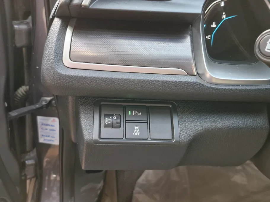 هوندا سيفيك DX 2020 