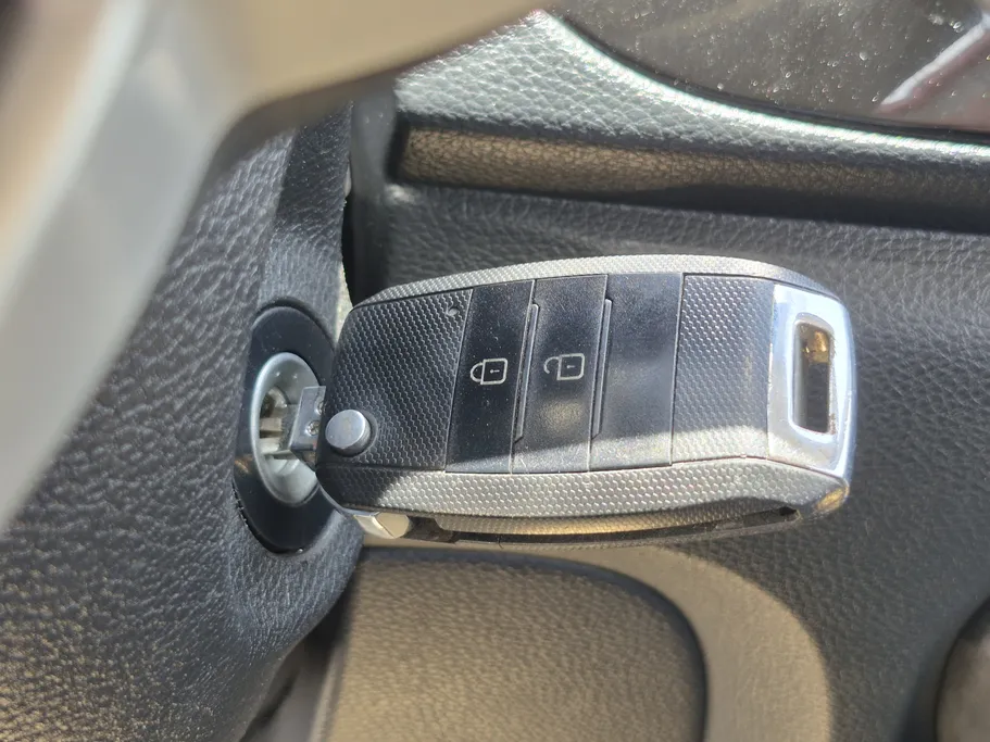 2023 Kia Pegas LX 