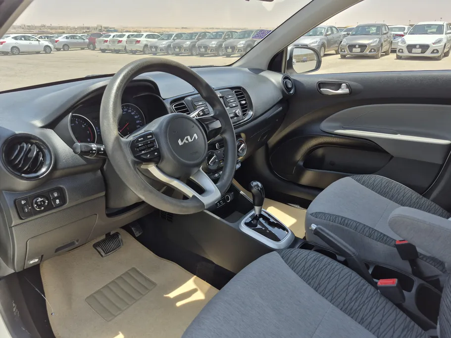 2023 Kia Pegas LX 