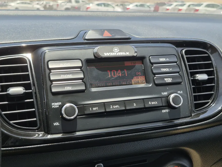 2023 Kia Pegas LX 