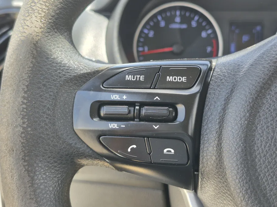 2023 Kia Pegas LX 
