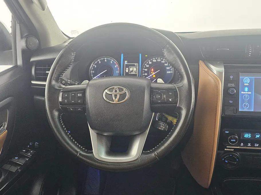 2021 تويوتا Fortuner VX1 
