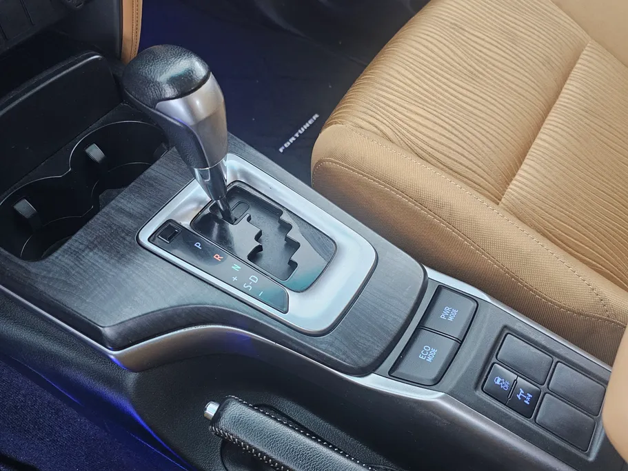 2021 تويوتا Fortuner VX1 