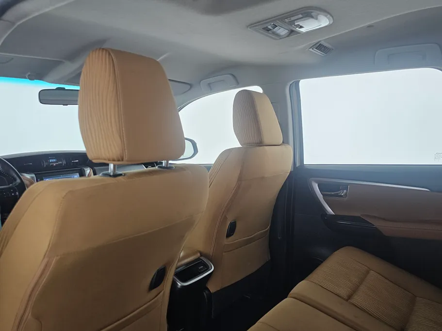 2021 تويوتا Fortuner VX1 