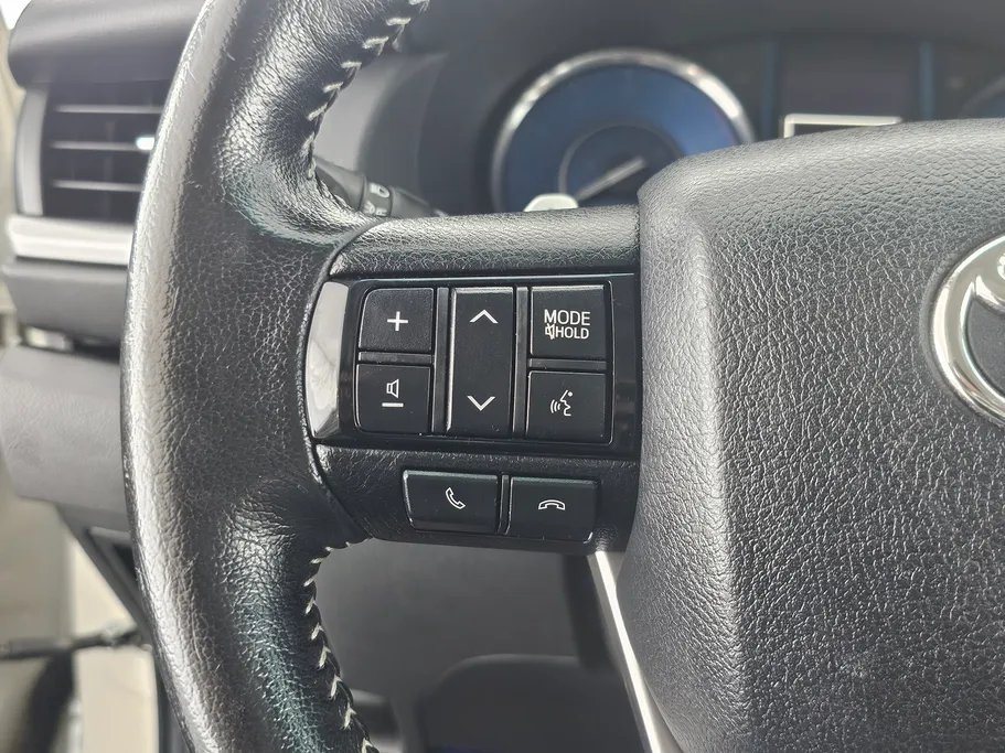 2021 تويوتا Fortuner VX1 