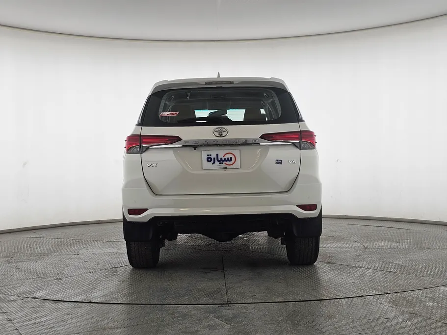 2021 تويوتا Fortuner VX1 