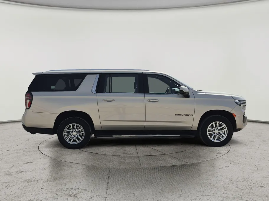 2022 Chevrolet Suburban LS 
