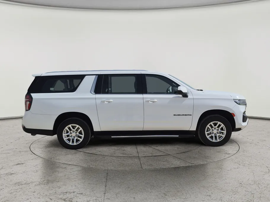2022 Chevrolet Suburban LS 