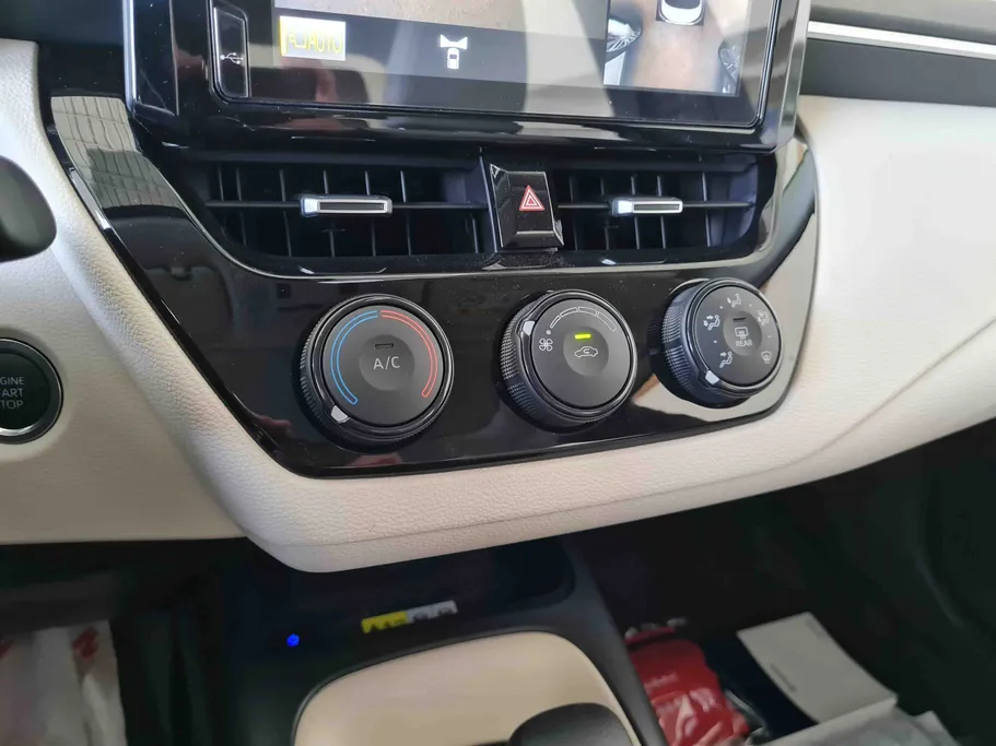 2025 Toyota Corolla XLI Executive Moonroof 