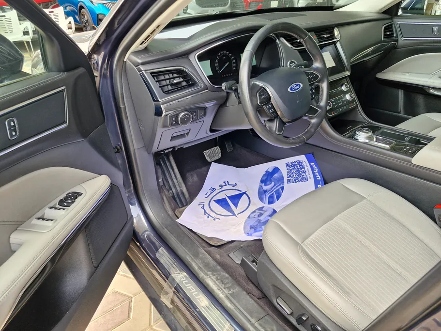2022 Ford Taurus Trend 