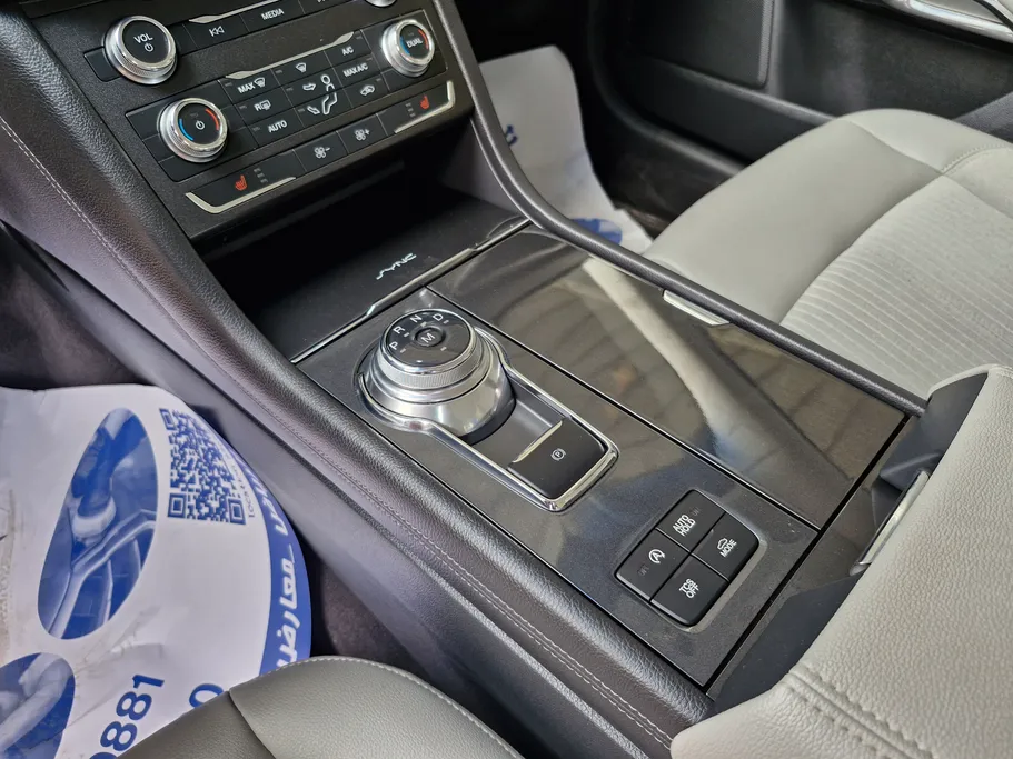 2022 Ford Taurus Trend 