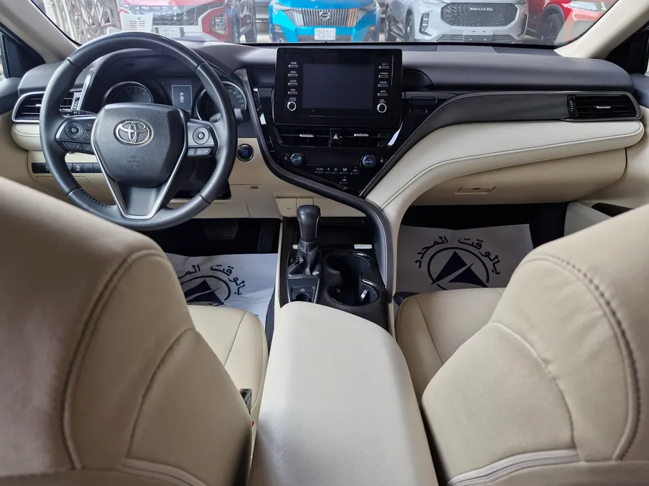 2024 Toyota Camry  GLE 