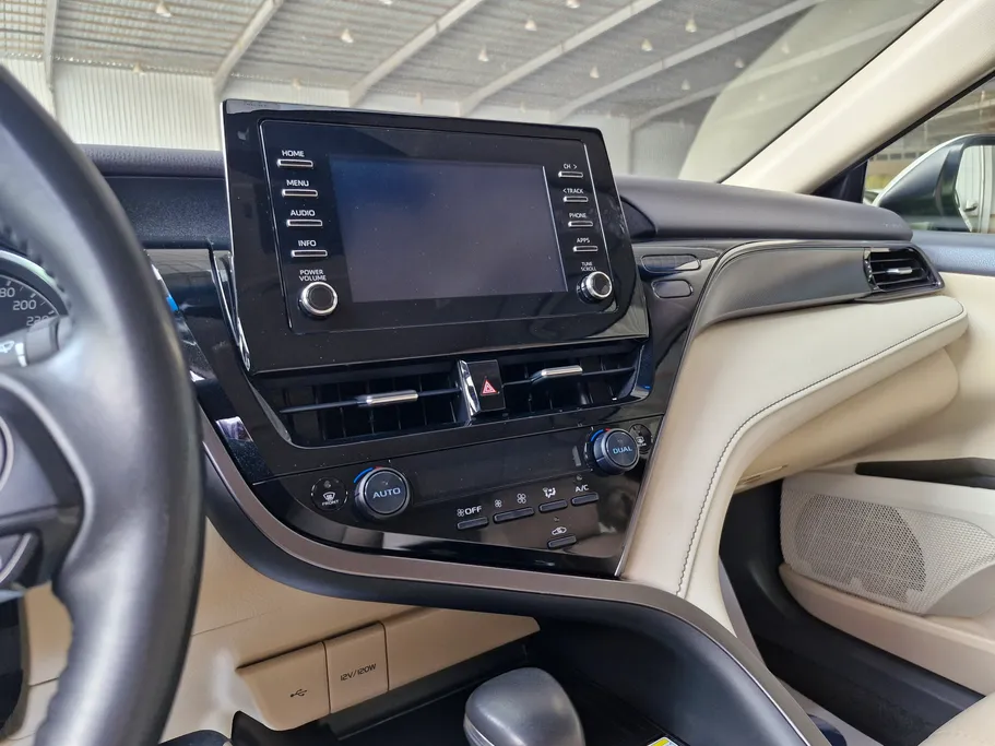 2024 Toyota Camry  GLE 