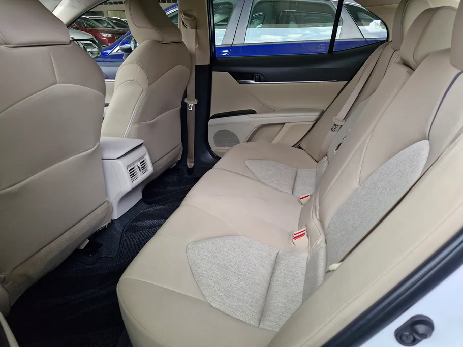 2024 Toyota Camry  GLE 