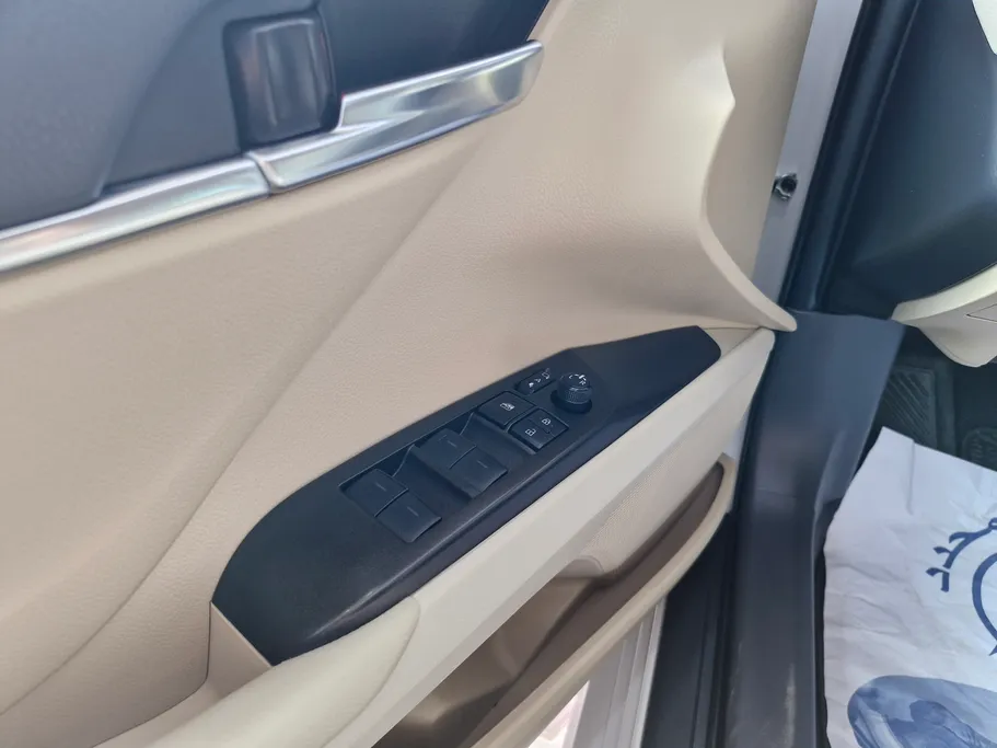 2024 Toyota Camry  GLE 