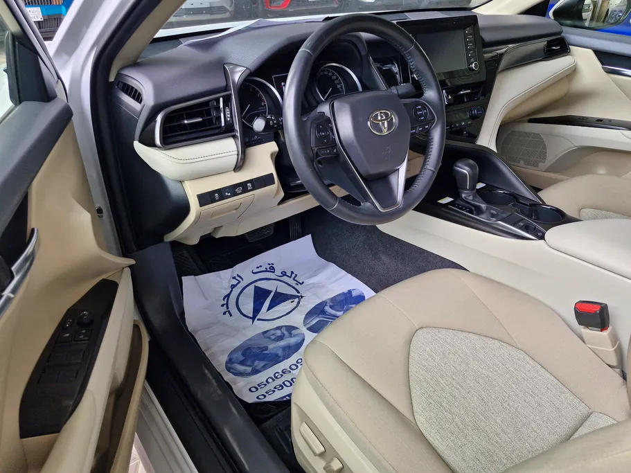 2024 Toyota Camry  GLE 