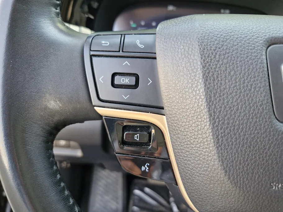 2023 Toyota Crown Premium 