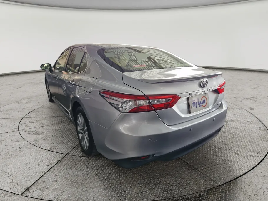 2020 Toyota Camry  GLE 
