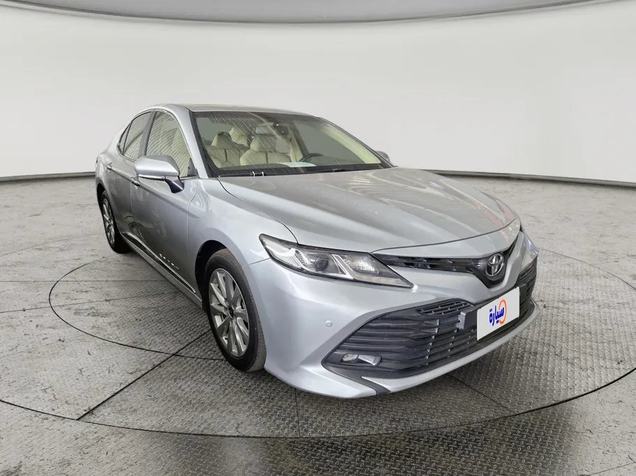 2020 Toyota Camry  GLE 