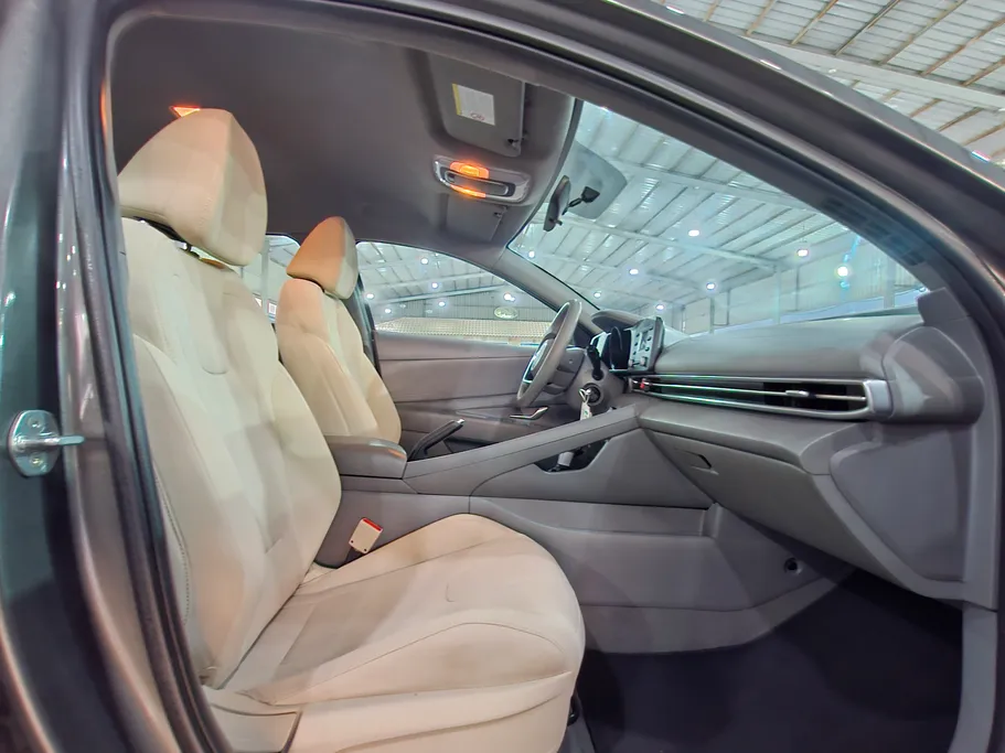 2021 Hyundai Elantra Smart 