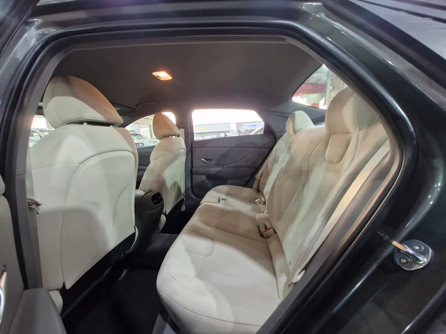2021 Hyundai Elantra Smart 