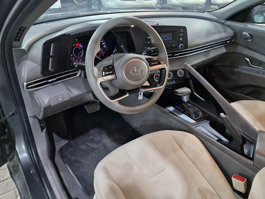 2021 Hyundai Elantra Smart 