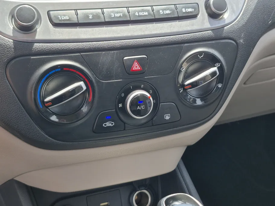 2022 Hyundai Accent Smart 