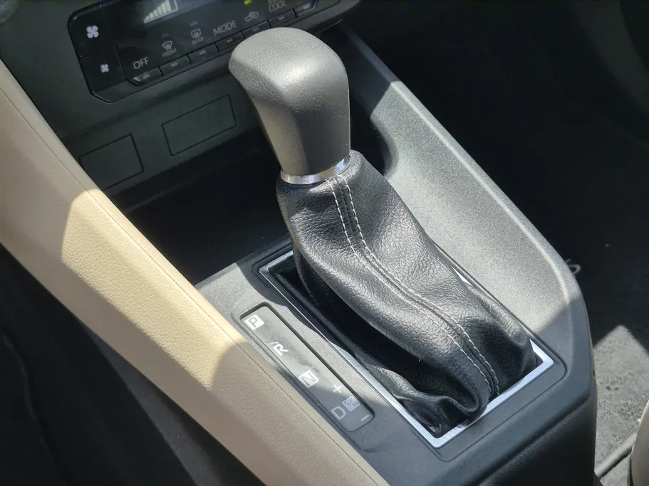 2023 Toyota Yaris  Y 