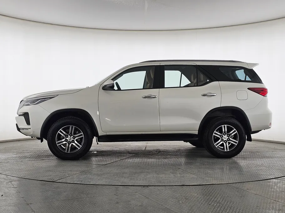 2022 Toyota Fortuner GX 