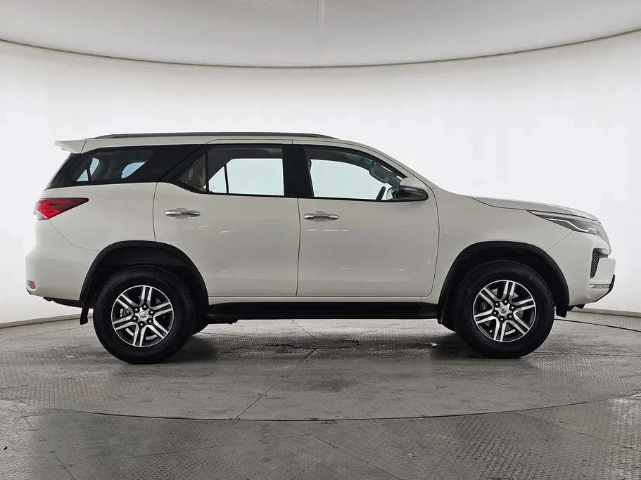 2022 Toyota Fortuner GX 