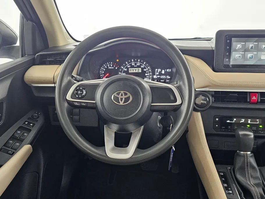 2023 تويوتا Yaris  Y 