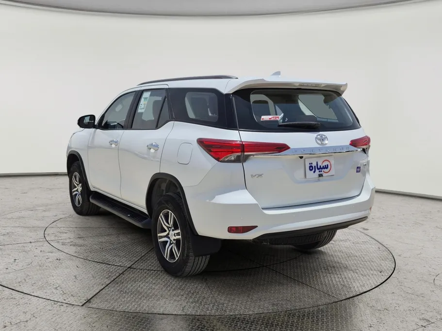 2023 Toyota Fortuner VX 