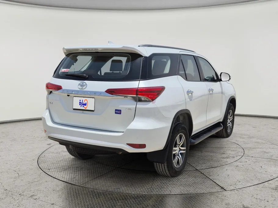 2023 Toyota Fortuner VX 