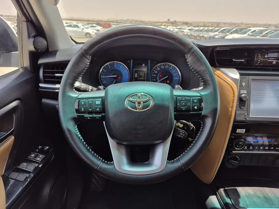 2023 Toyota Fortuner VX 