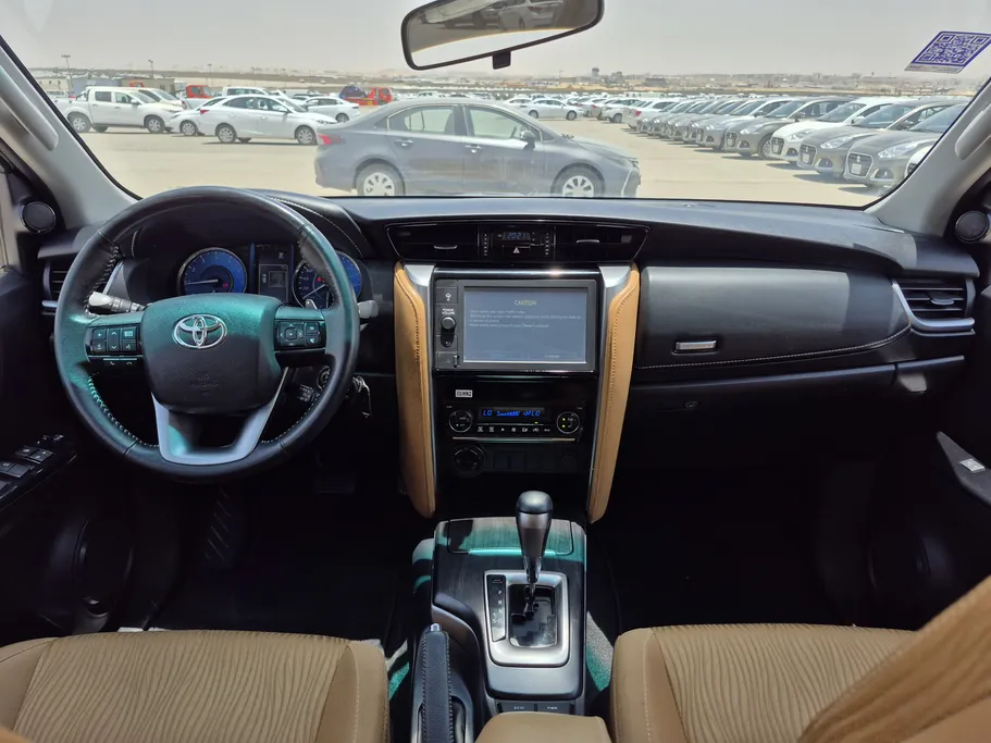 2023 Toyota Fortuner VX 