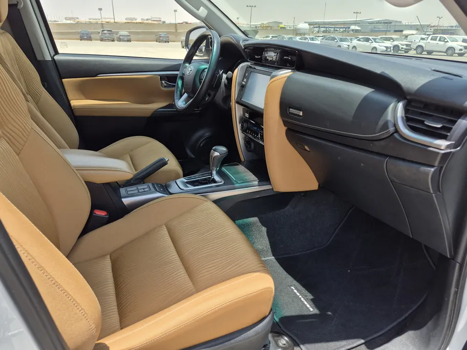 2023 Toyota Fortuner VX 