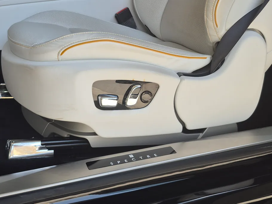 2024 Rolls Royce Spectre  