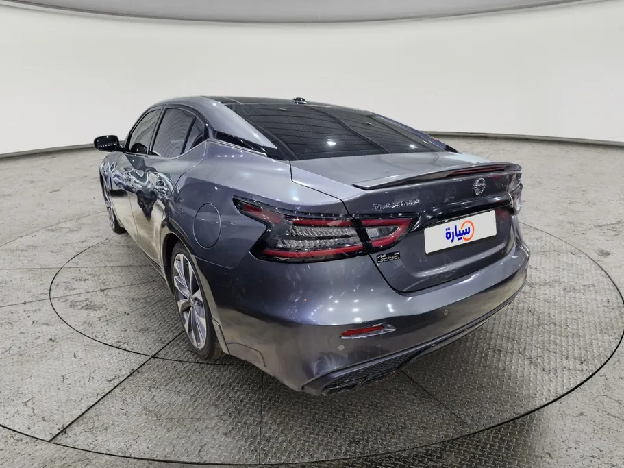 2022 Nissan Maxima SR 