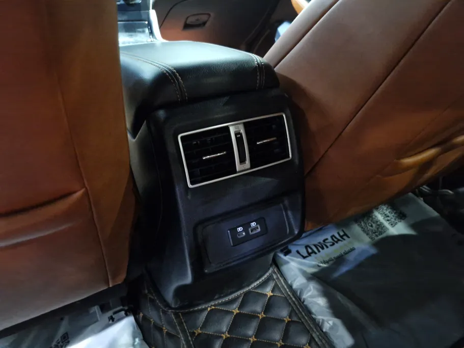 2022 Nissan Maxima SR 