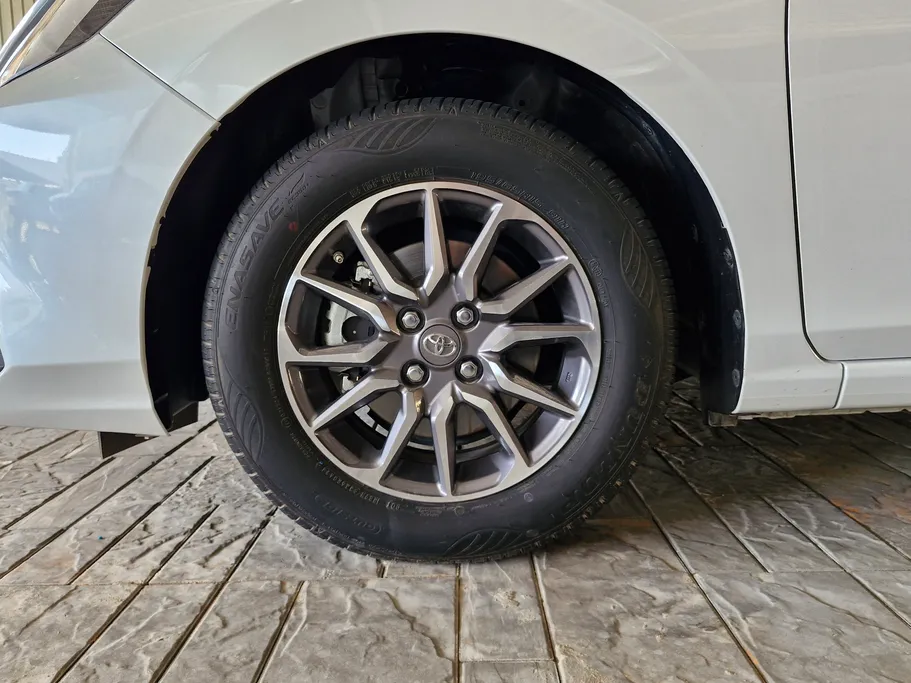 2024 Toyota Yaris  Y 