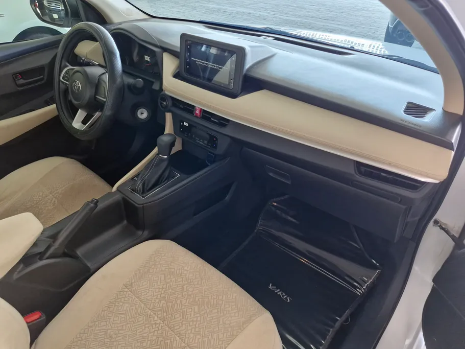 2024 Toyota Yaris  Y 