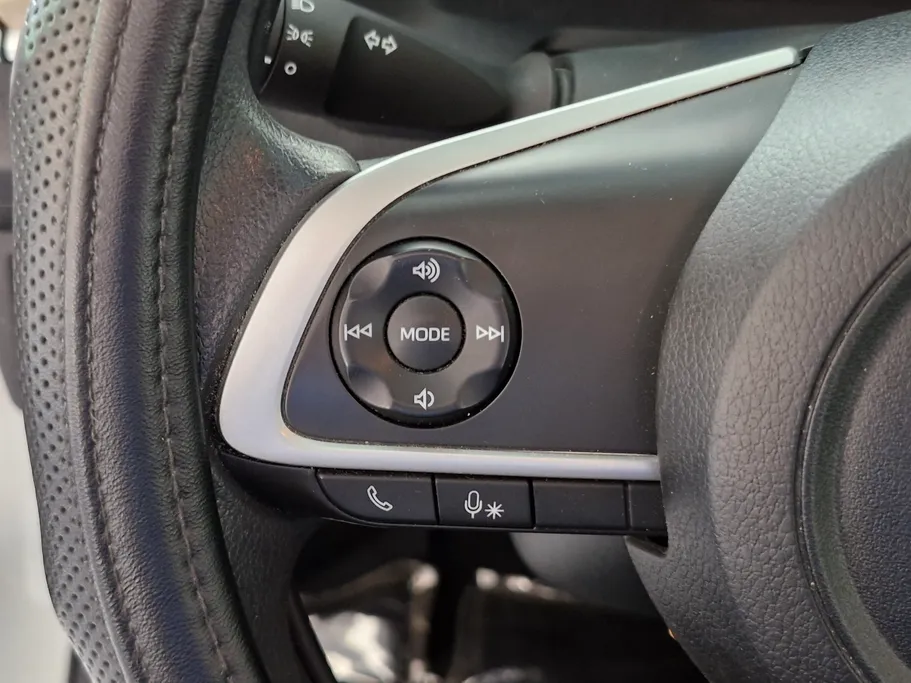 2024 Toyota Yaris  Y 