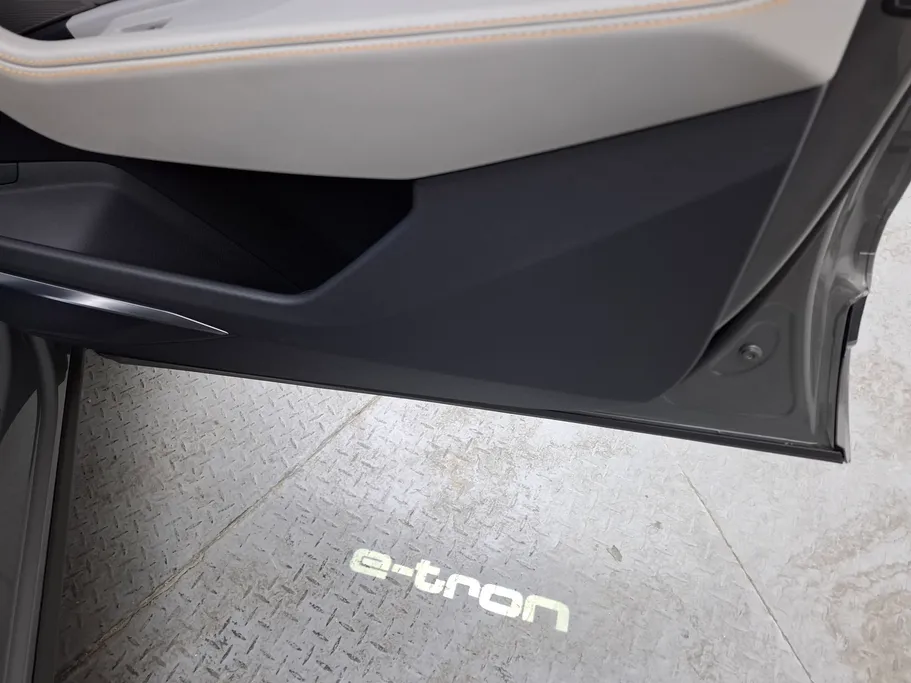 2022 Audi Q8 e-tron 55 