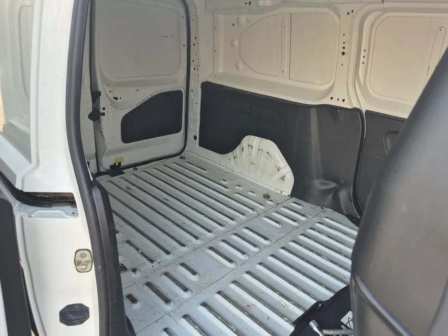 2022 Peugeot Partner Long van 