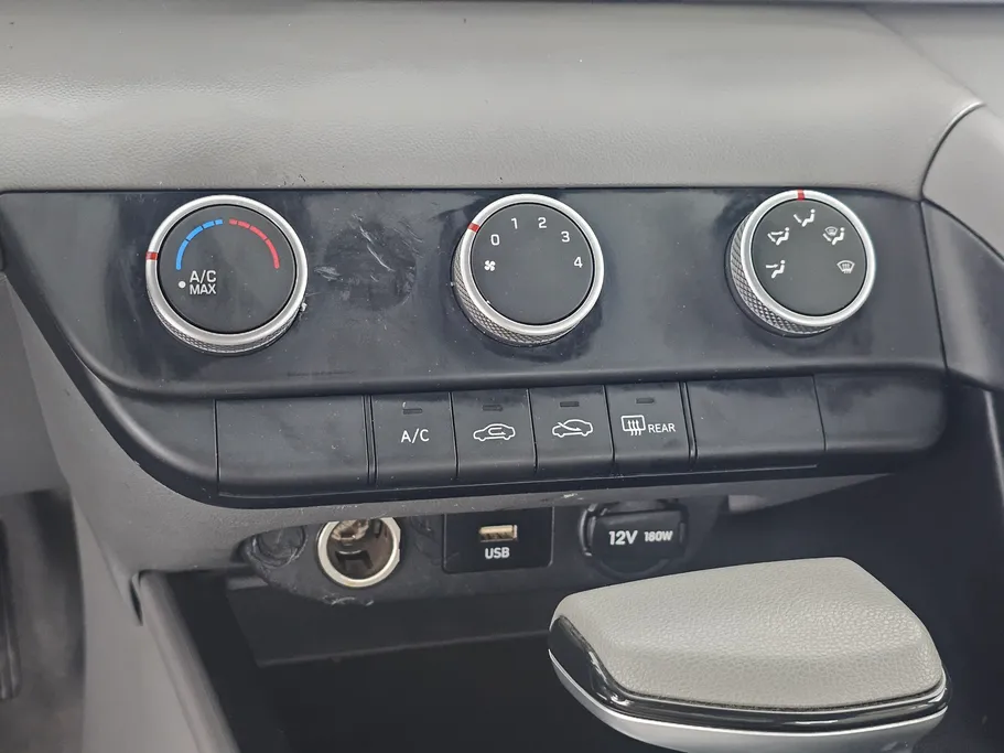 2022 Hyundai Elantra Fleet 