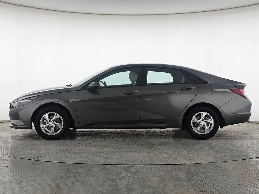 2022 Hyundai Elantra Fleet 