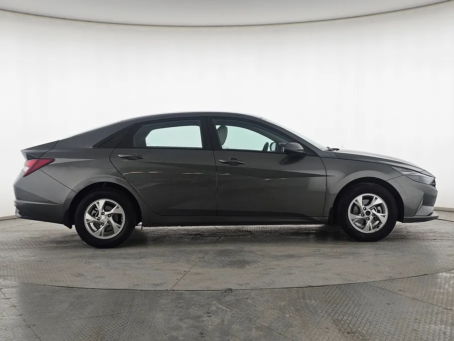 2022 Hyundai Elantra Fleet 